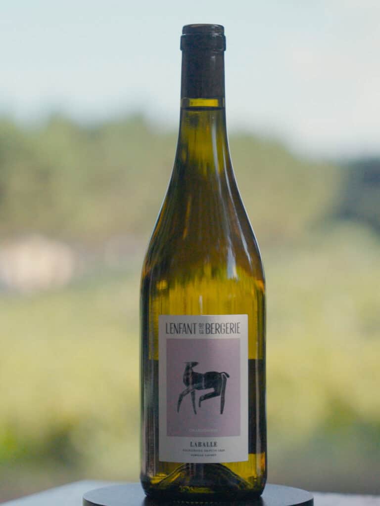 visuel illustrant la cuvée Les Enfants de la Bergerie du domaine Laballe. Un 100 % Chardonnay de 2024, en IGP Sables Fauves.