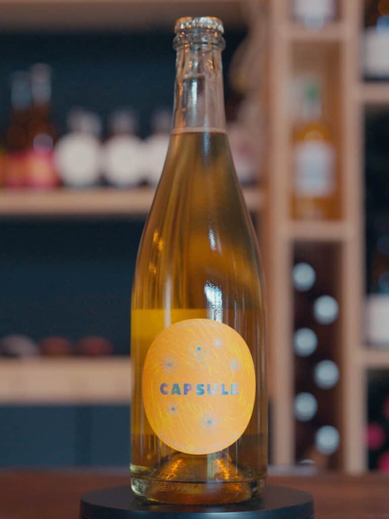 Visuel illustrant la cuvée Capsule de Fabien Jouves du Mas Del Périé; Assemblage de petit et gros Manseng en pétillant naturel!!!